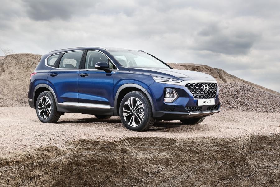  Hyundai Santa Fe 2018 года  (KR) (фото 1 из 56)